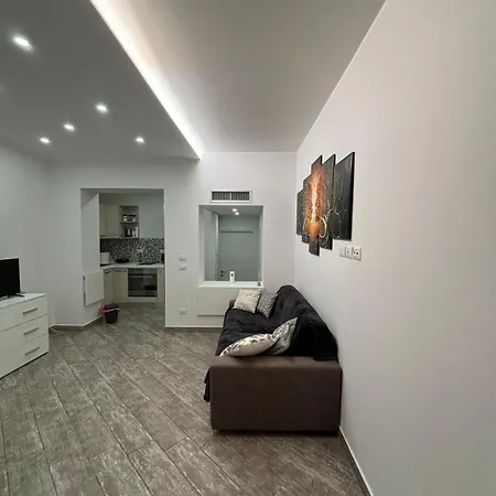 Sunny Deluxe House-2